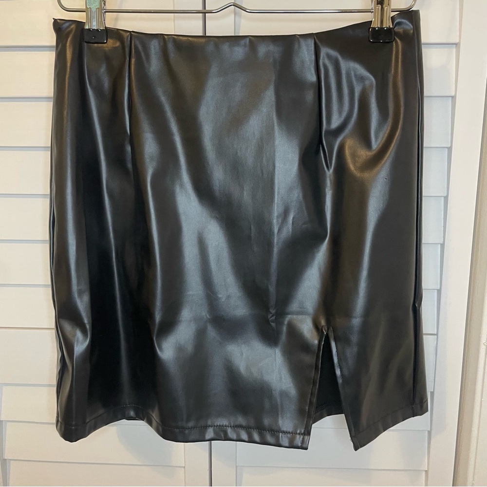 Black skirt